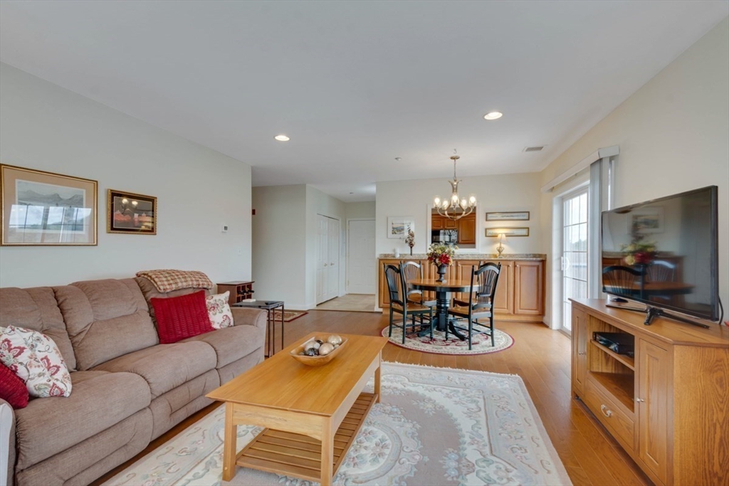 2311 Briarwood Vlg # 2311