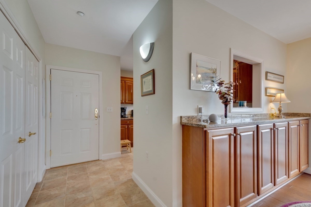 2311 Briarwood Vlg # 2311