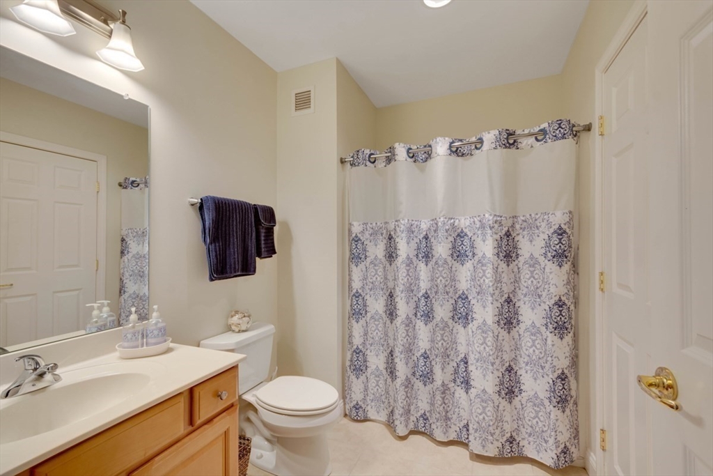 2311 Briarwood Vlg # 2311