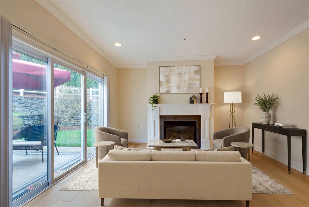 102 Candlewood Ln # 102