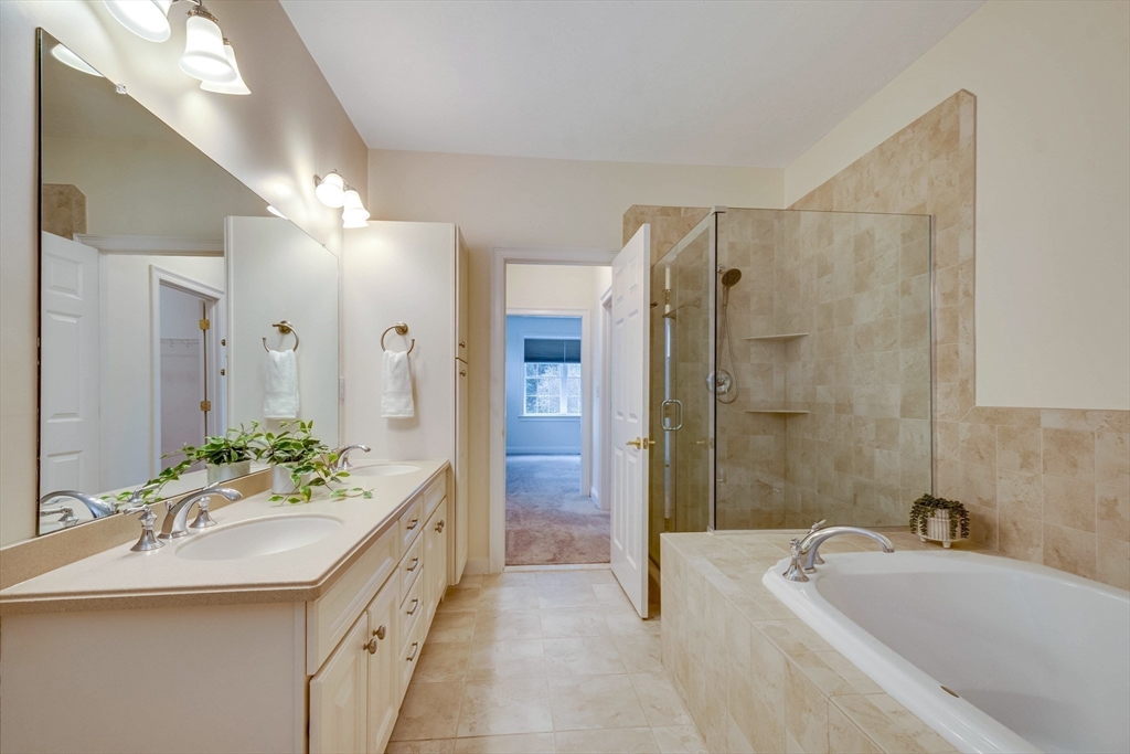 102 Candlewood Ln # 102