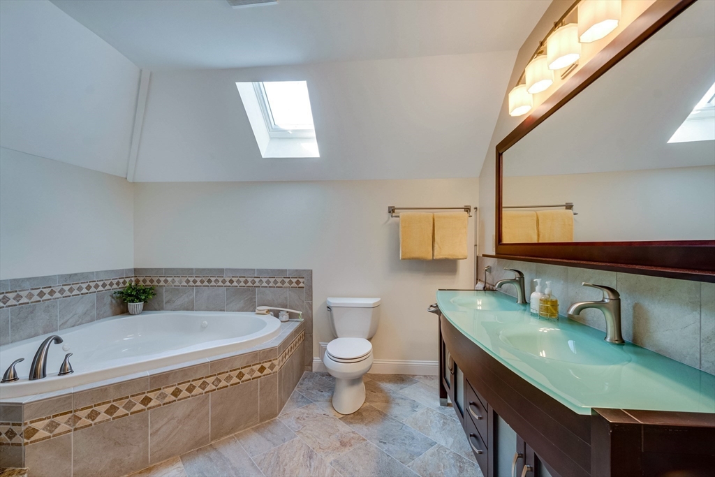 102 Candlewood Ln # 102