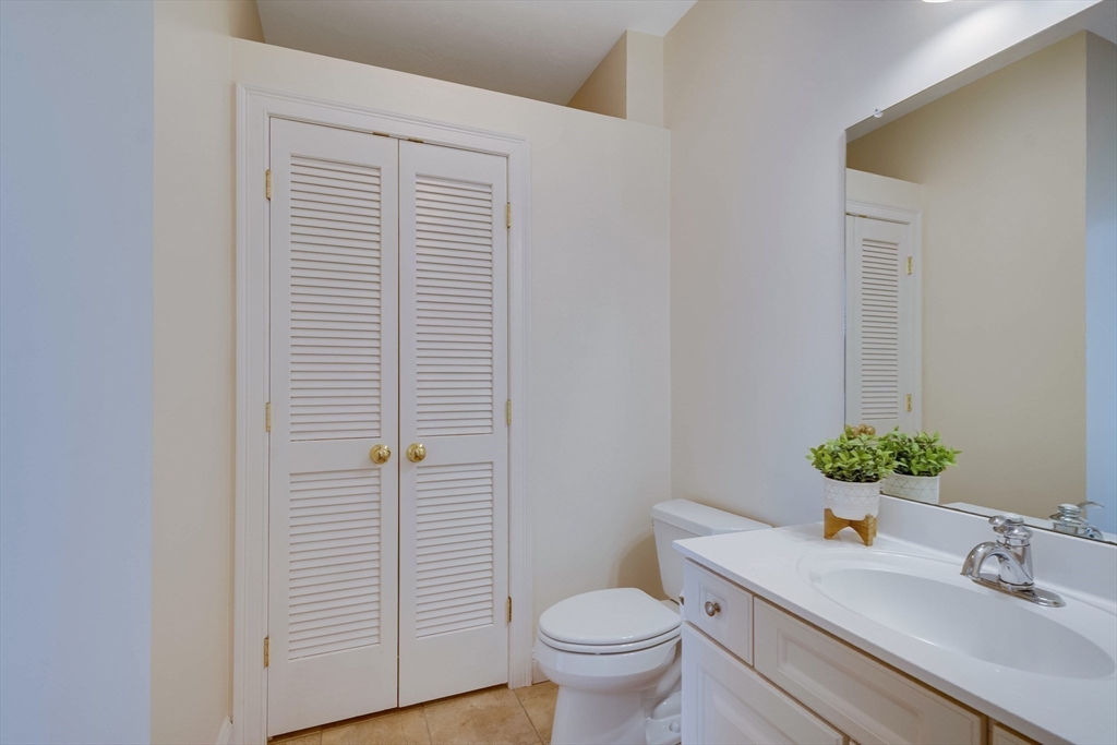 102 Candlewood Ln # 102