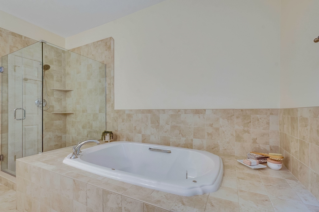 102 Candlewood Ln # 102