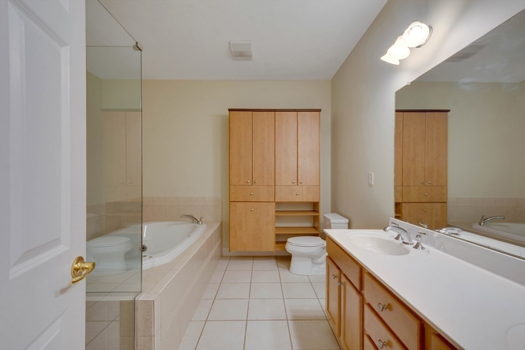 308 Sprucewood Ln # 308