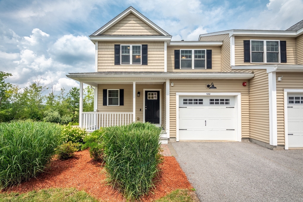 1202 Hazelwood Way # 1202