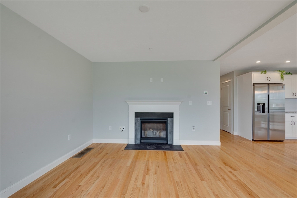 1202 Hazelwood Way # 1202