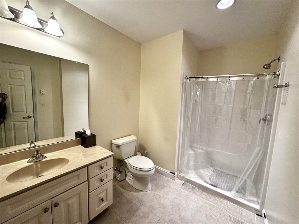 2303 Briarwood Vlg # 2303