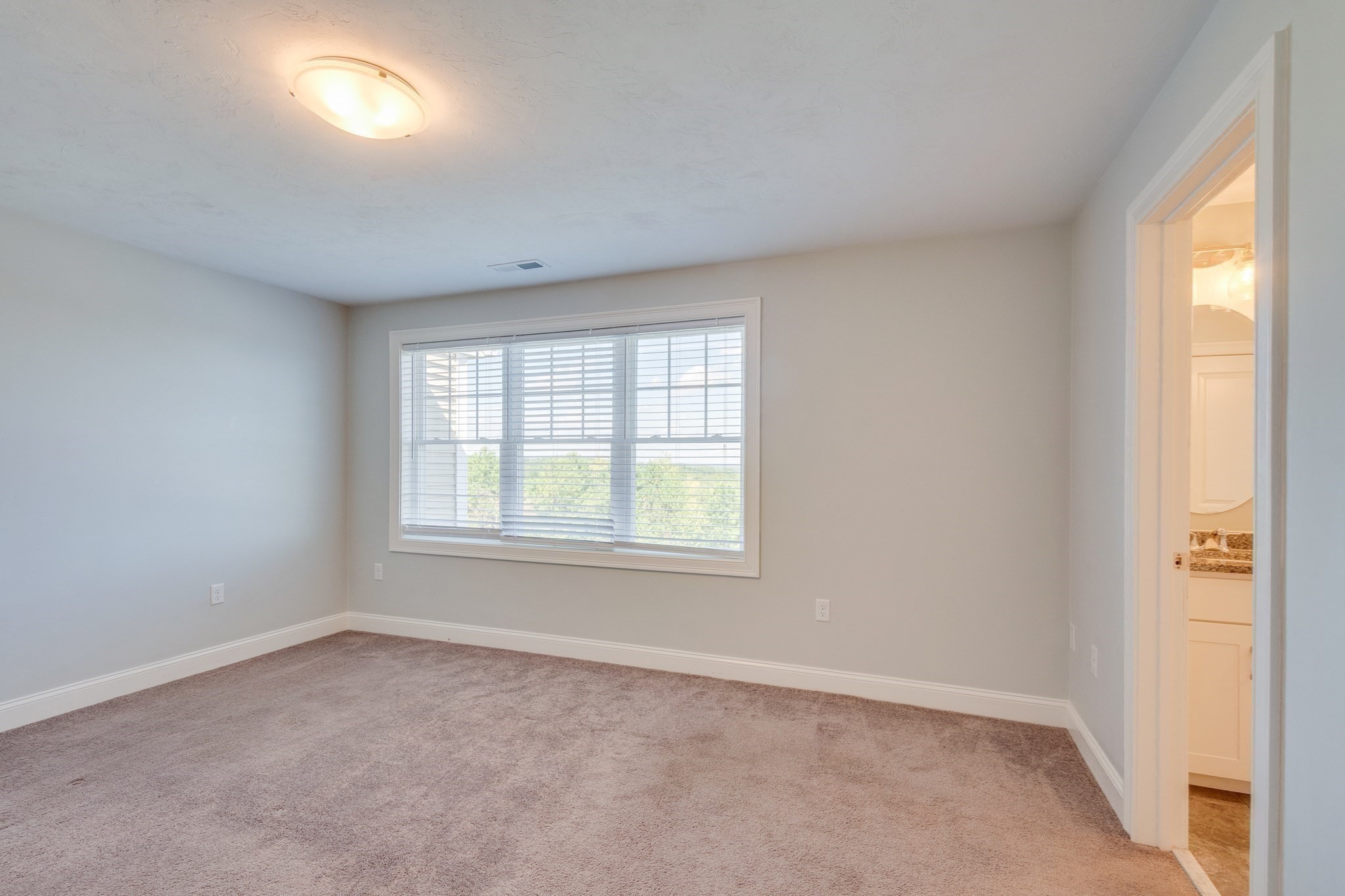 1204 Hazelwood Way # 1204