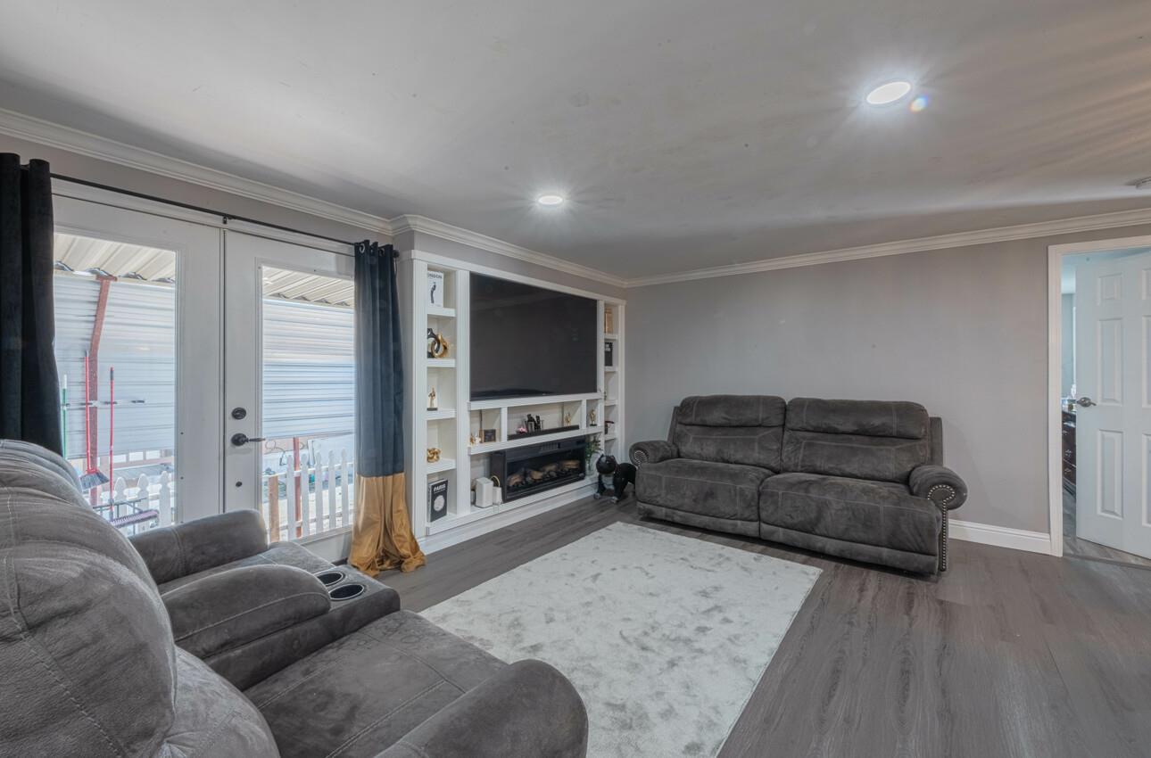 255 E Bolivar Street Unit: 41