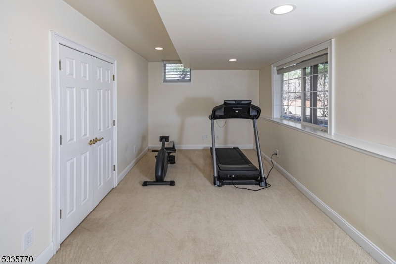 17 Flanders Valley Ct