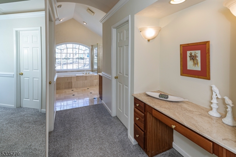 17 Flanders Valley Ct