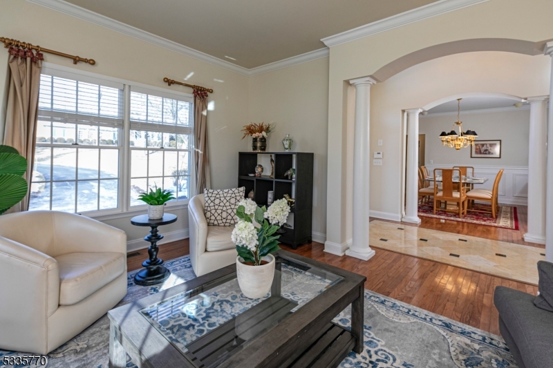 17 Flanders Valley Ct