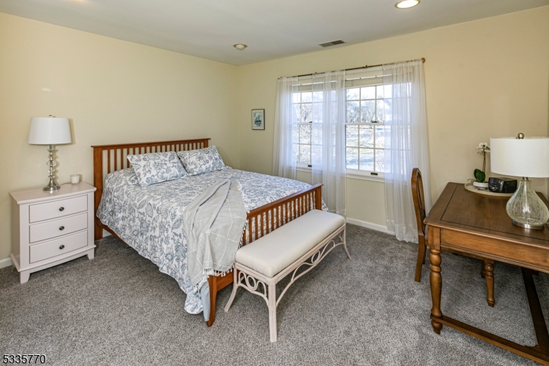 17 Flanders Valley Ct