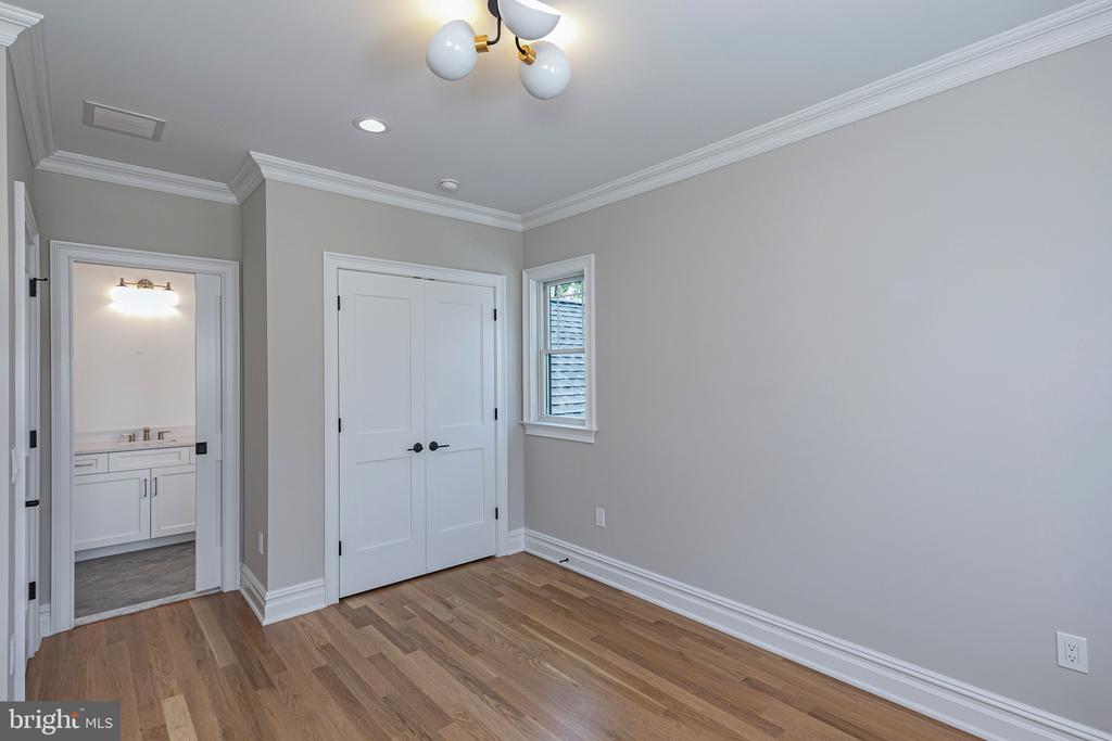 186 ELM ROAD