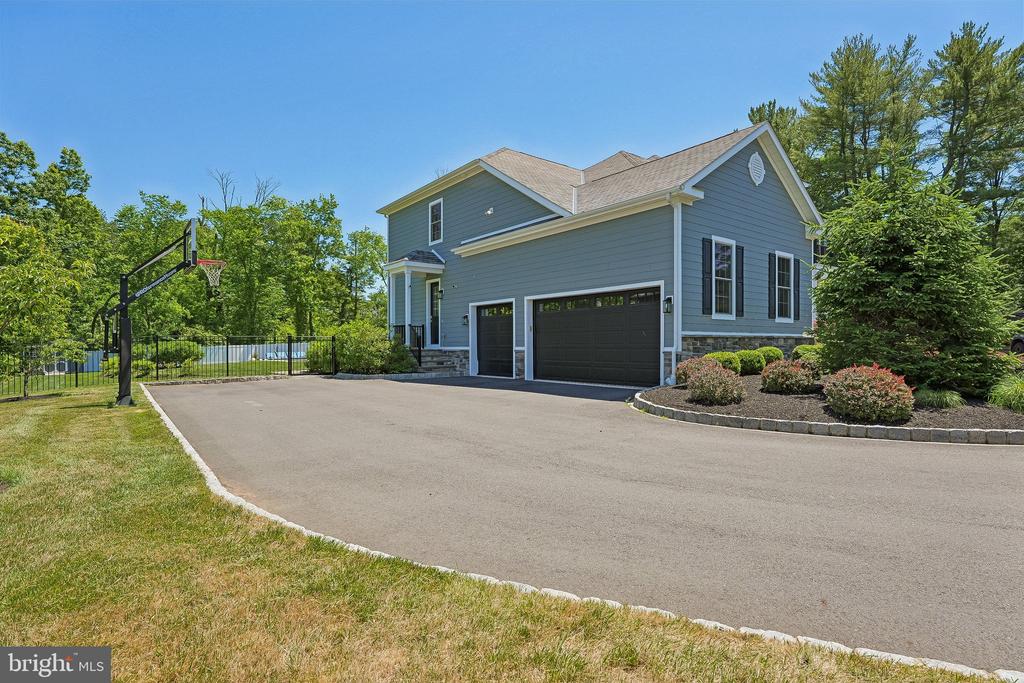 215 ELM ROAD
