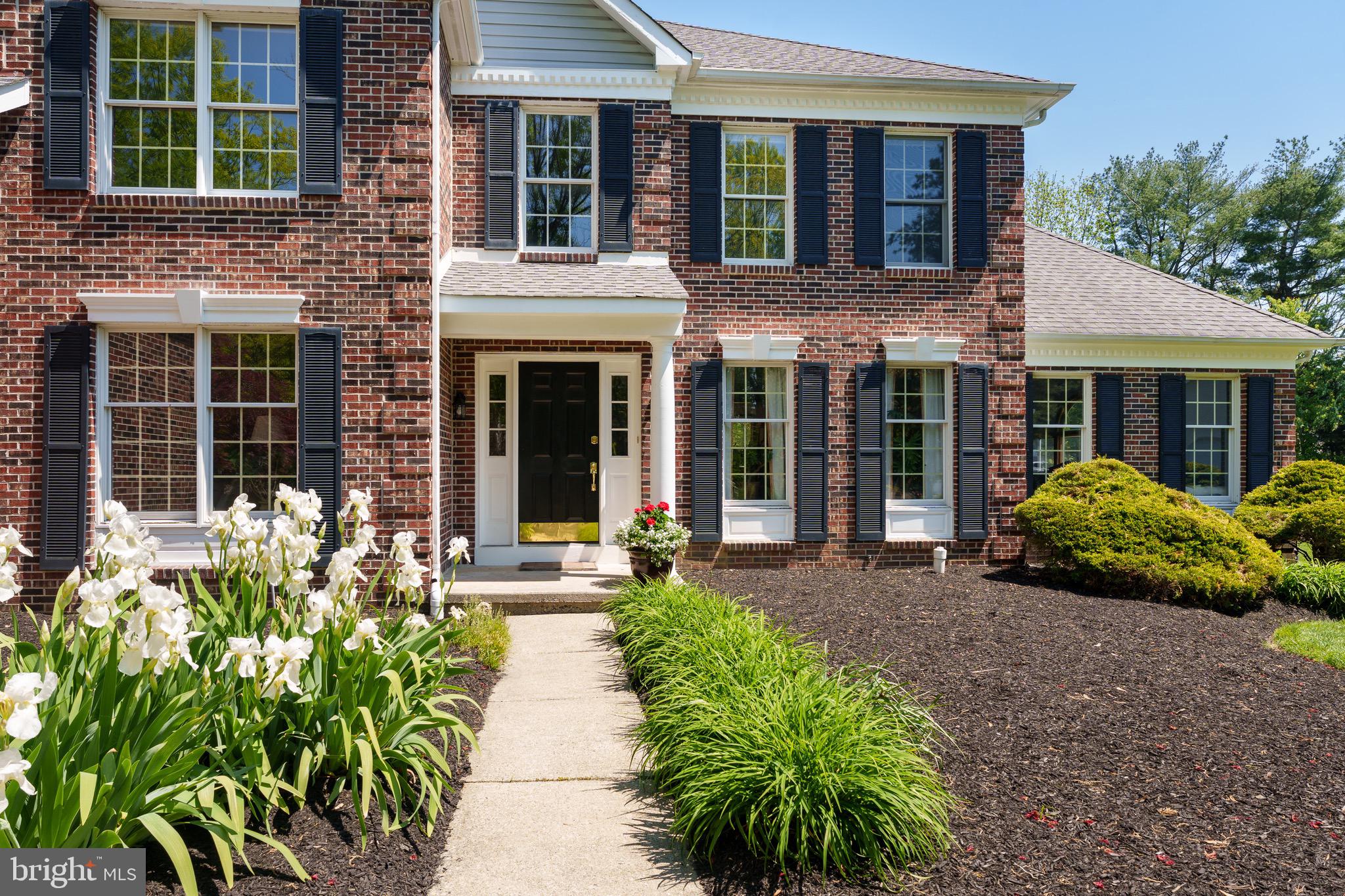 6 ARDSLEY COURT