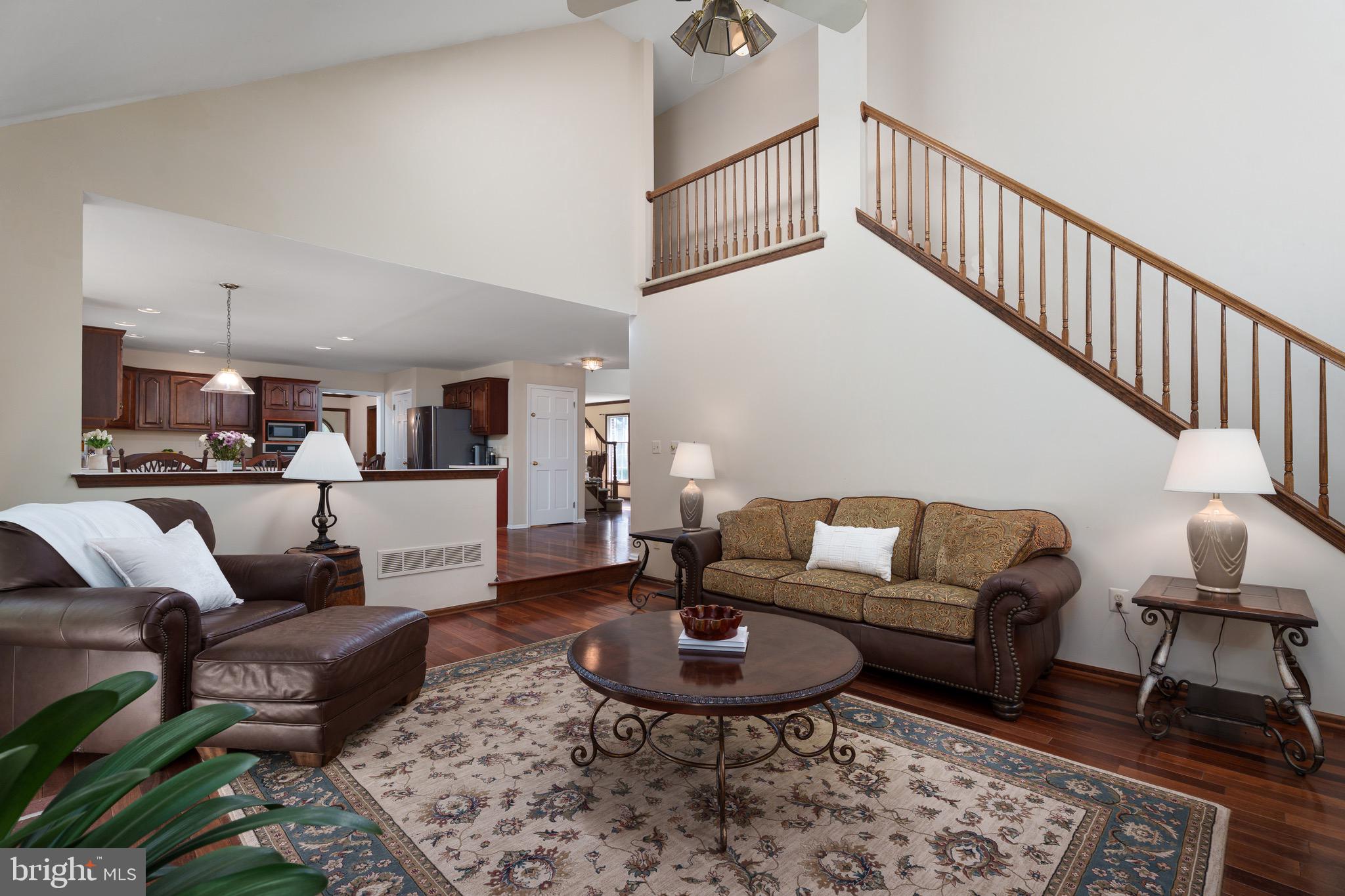 6 ARDSLEY COURT