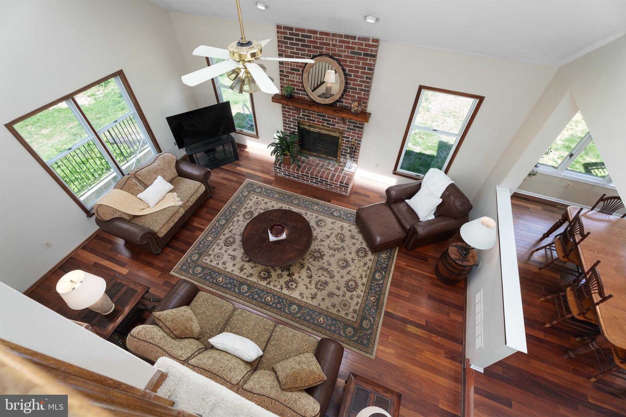 6 ARDSLEY COURT
