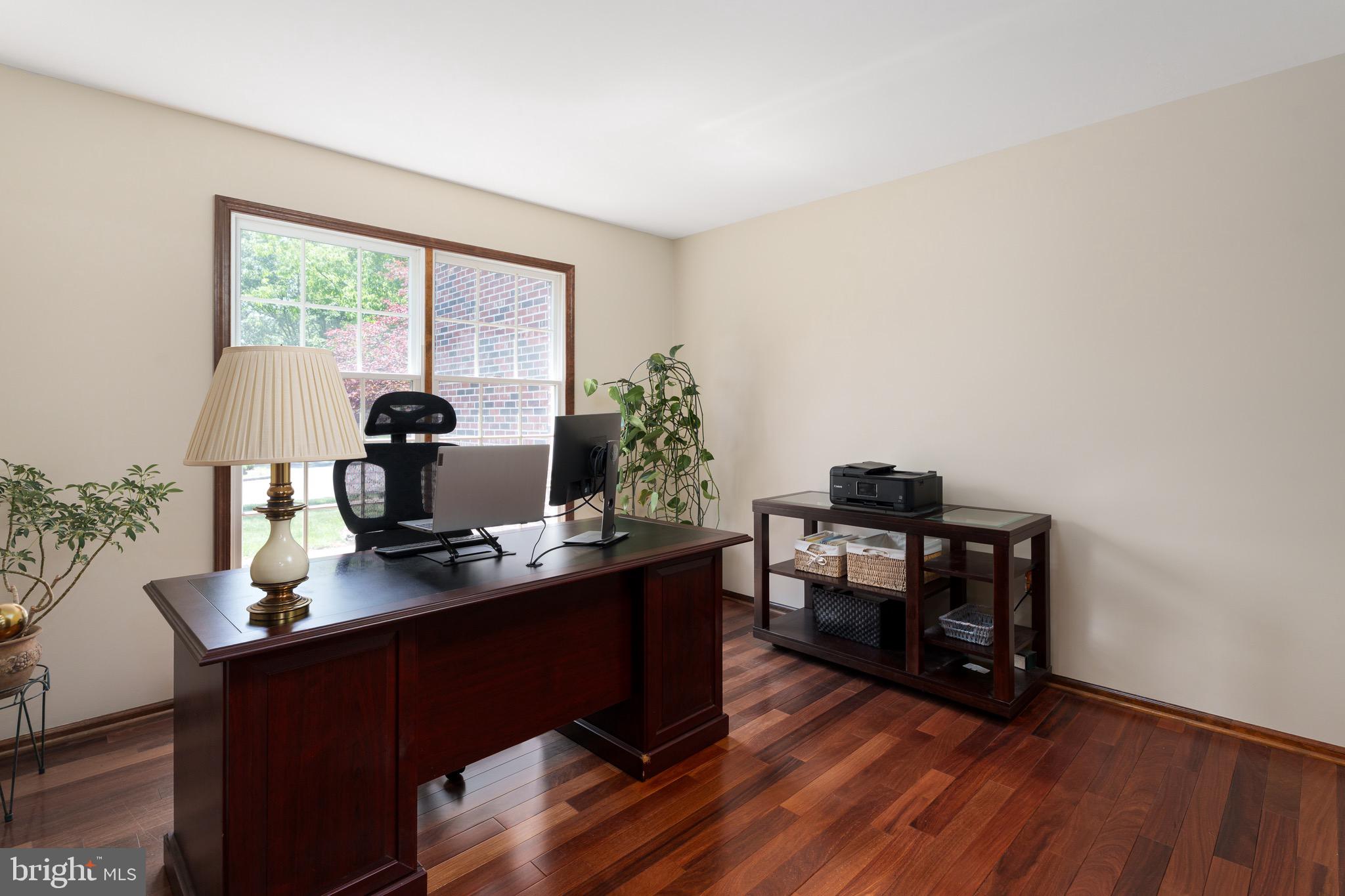 6 ARDSLEY COURT
