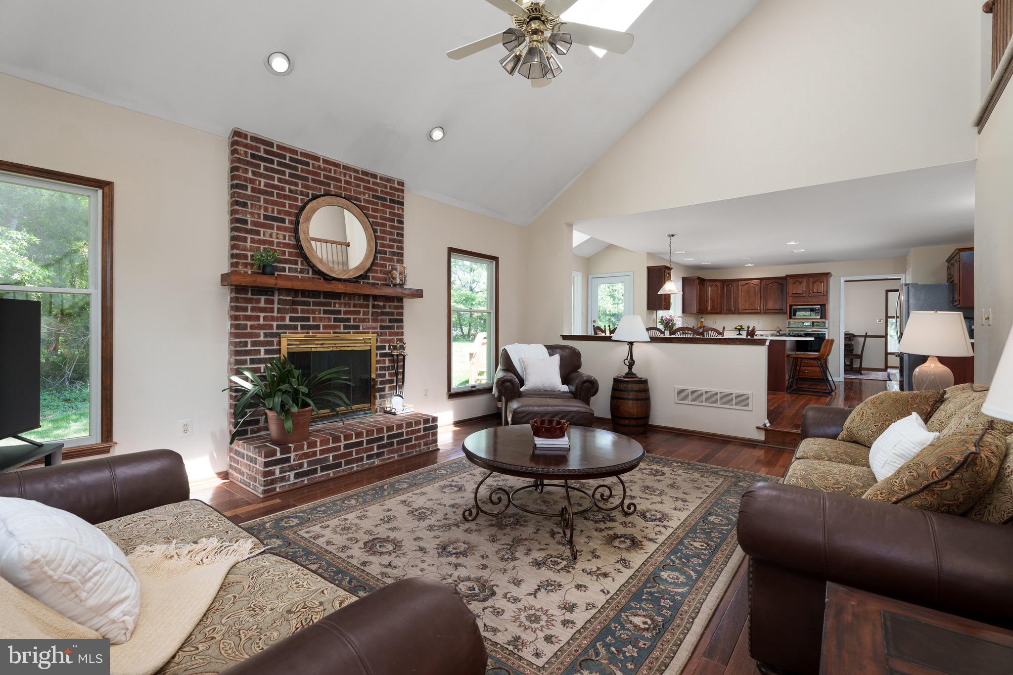 6 ARDSLEY COURT