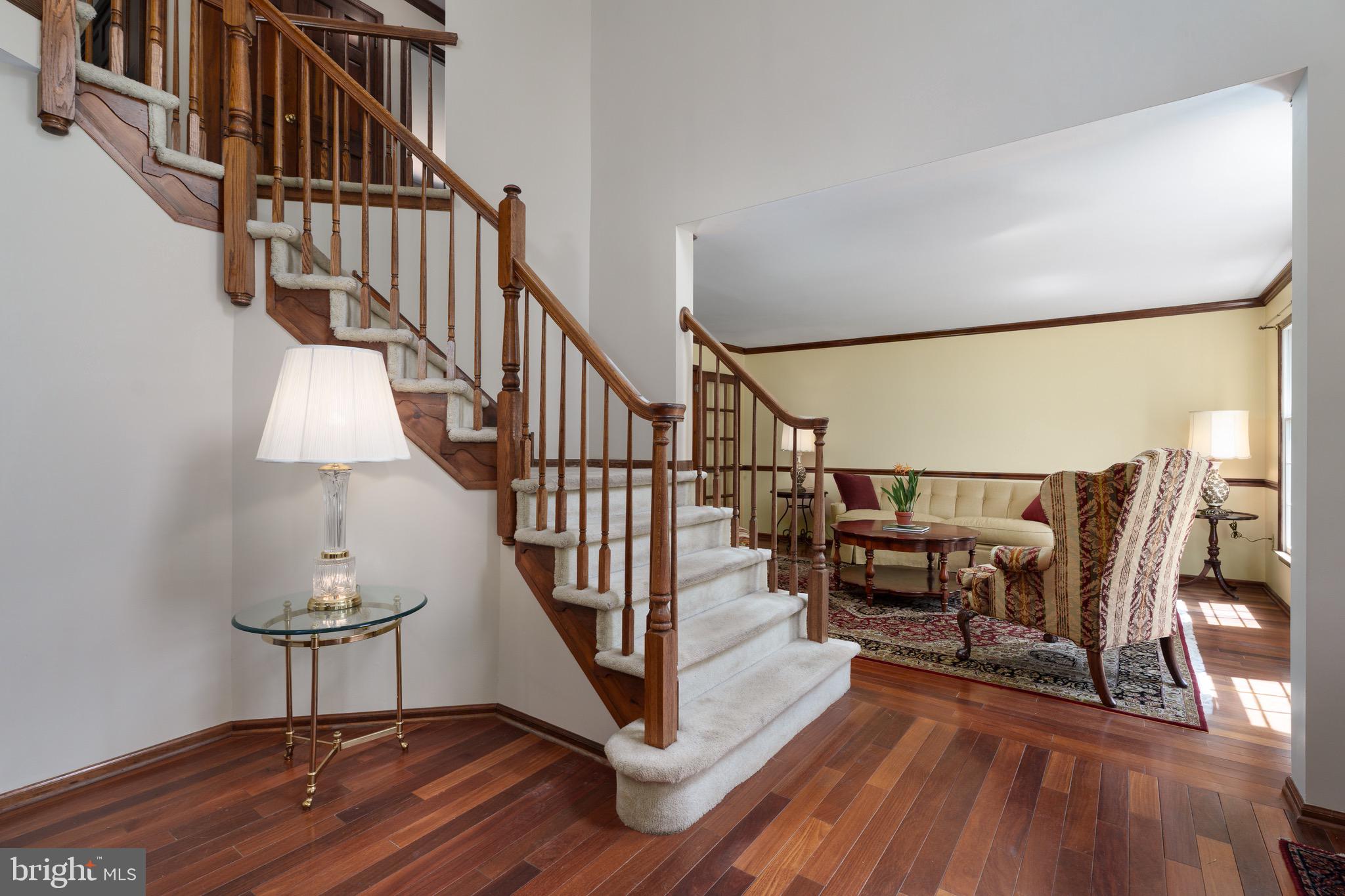 6 ARDSLEY COURT