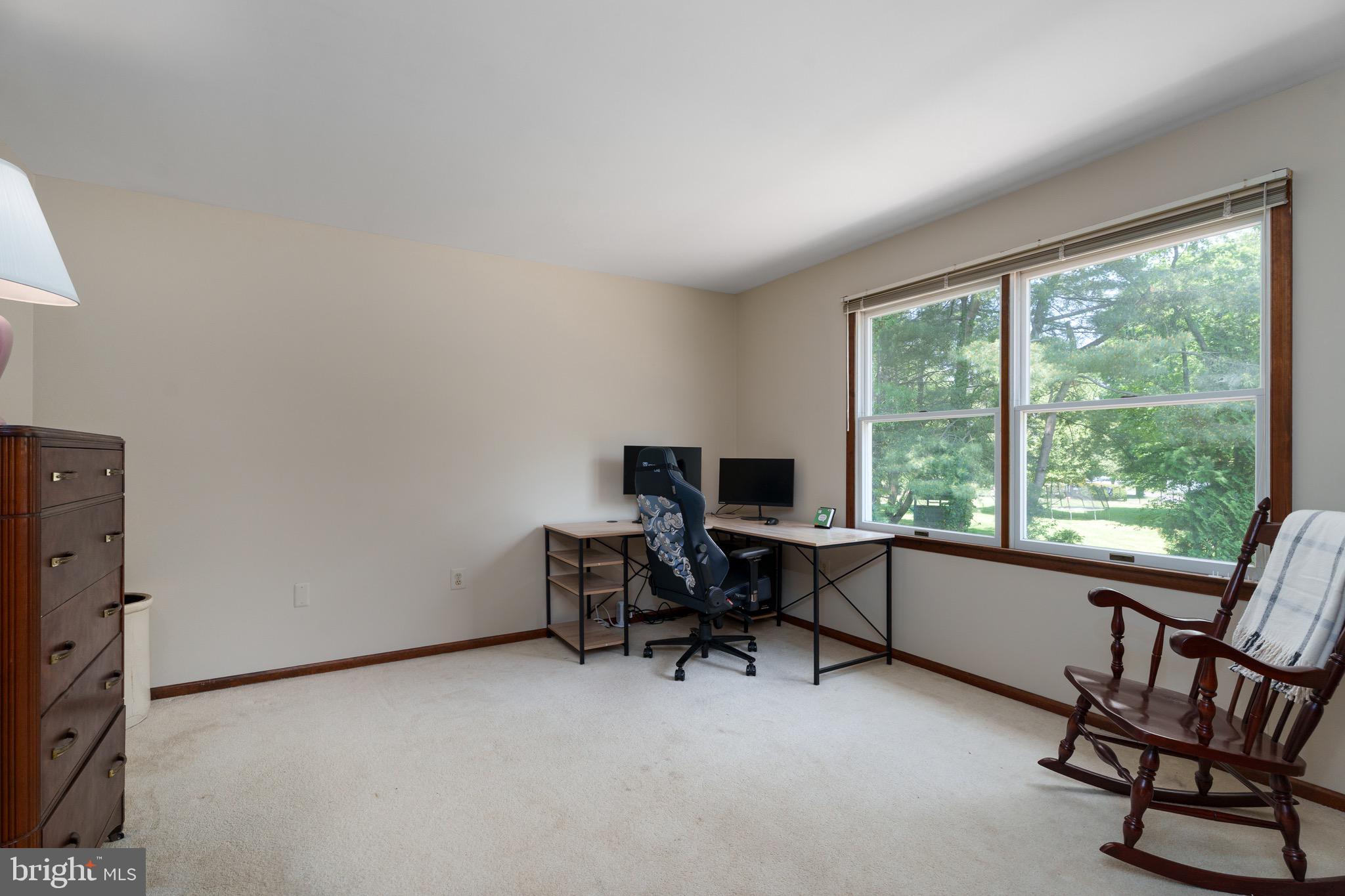 6 ARDSLEY COURT