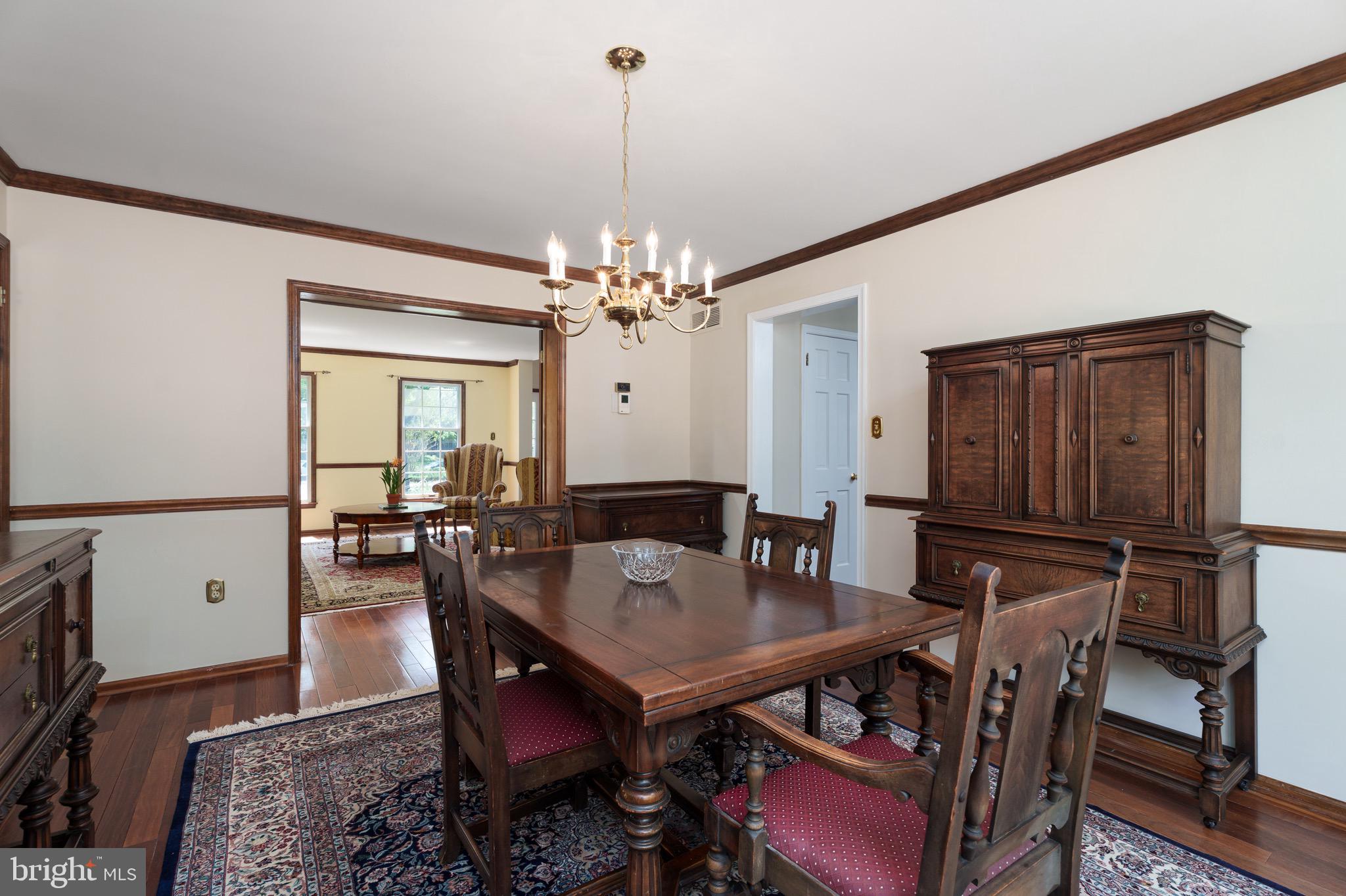 6 ARDSLEY COURT