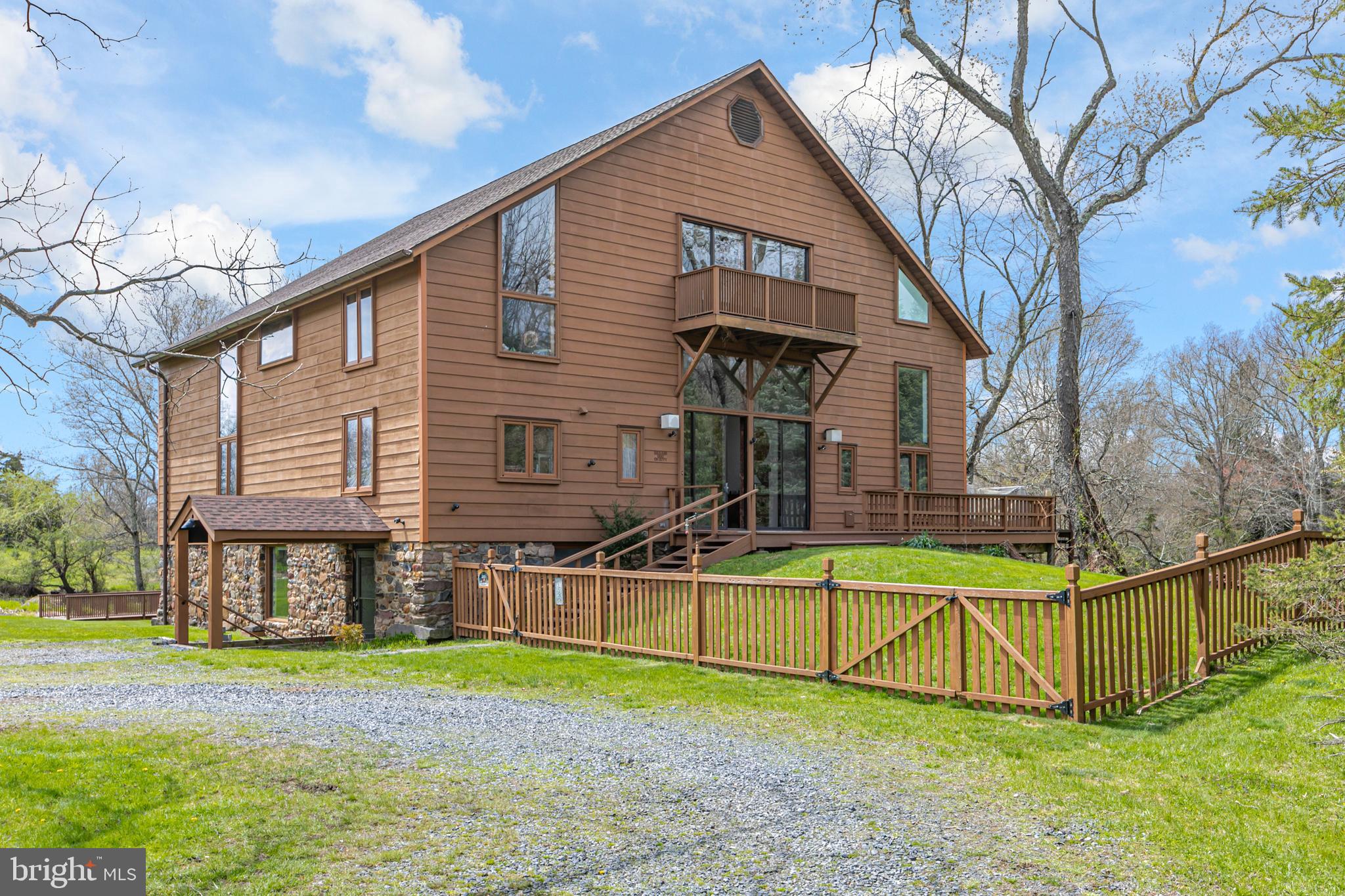 900 CANAL ROAD