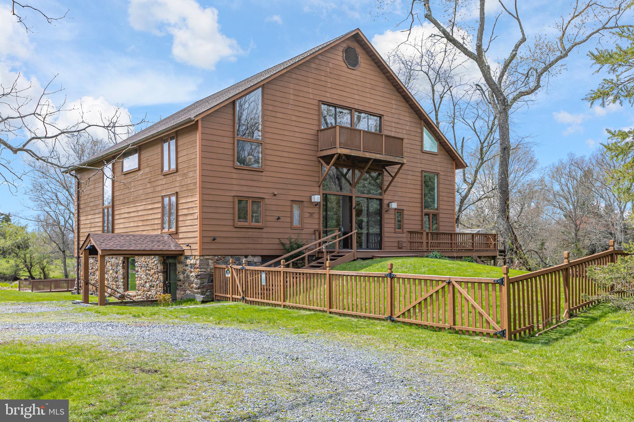 900 CANAL ROAD