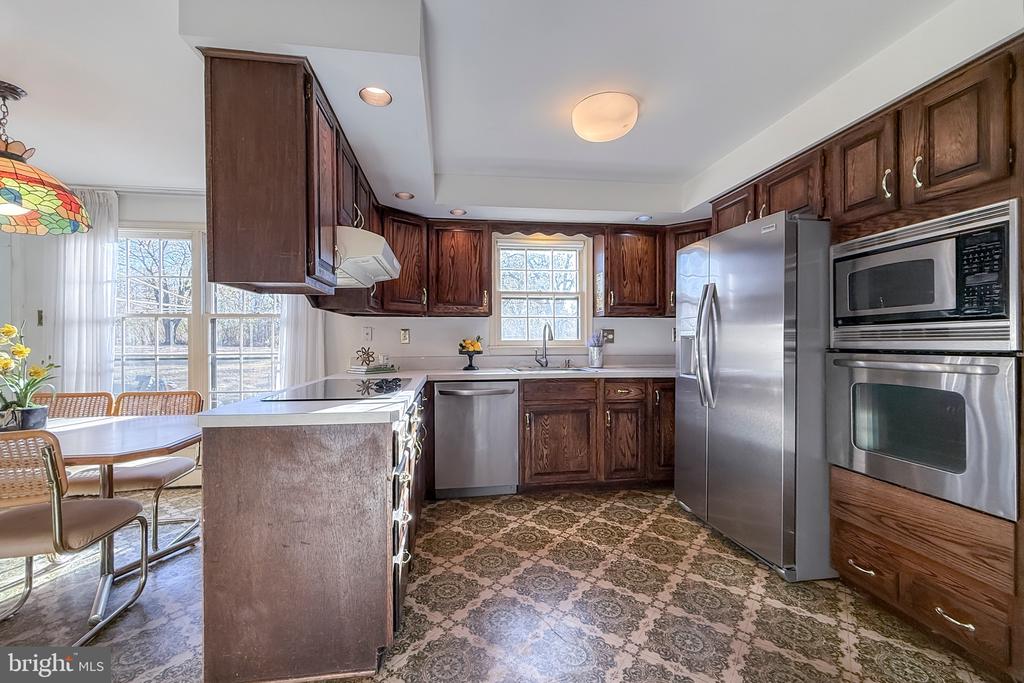 3 CORNWELL DRIVE