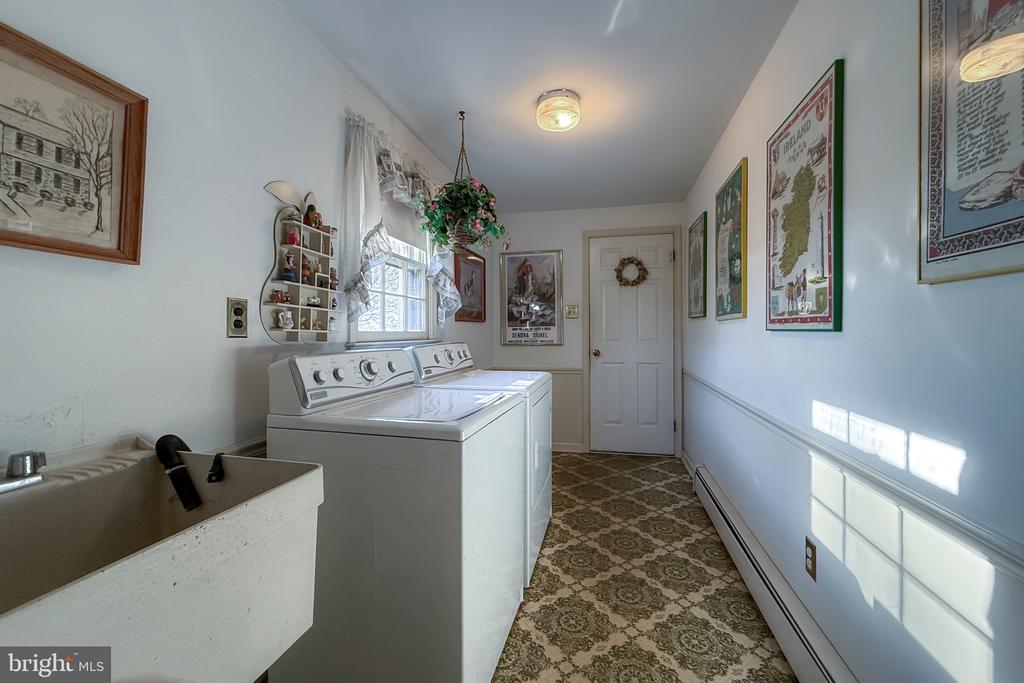 3 CORNWELL DRIVE