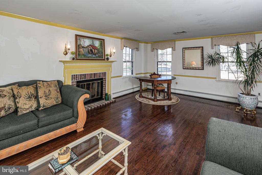3 CORNWELL DRIVE