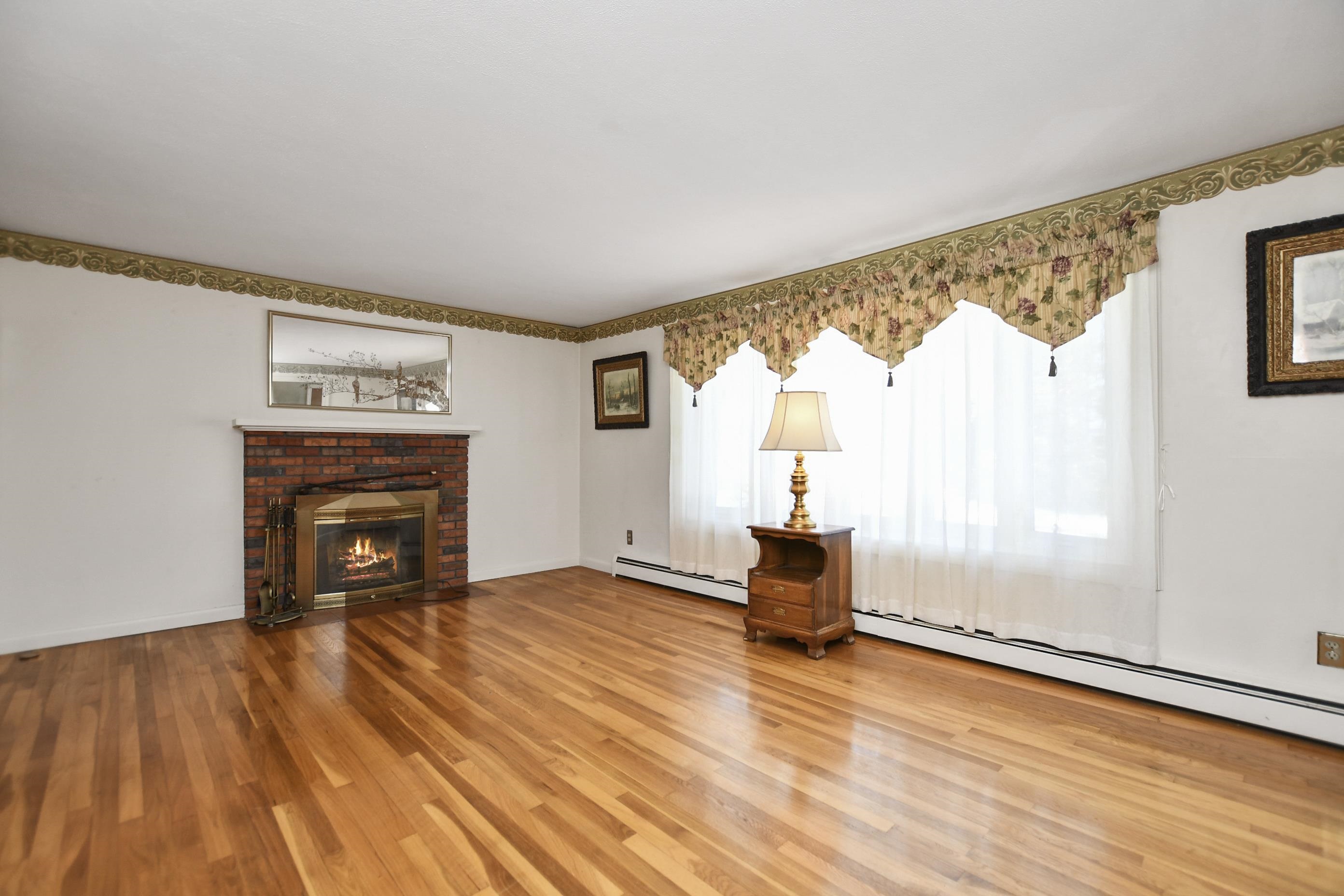 17 Bailey Road