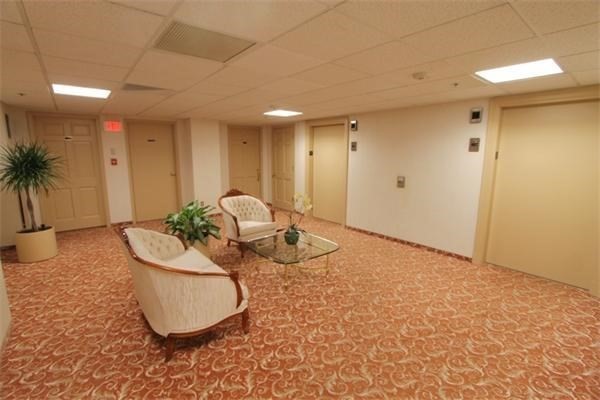 44 Elm St # 305