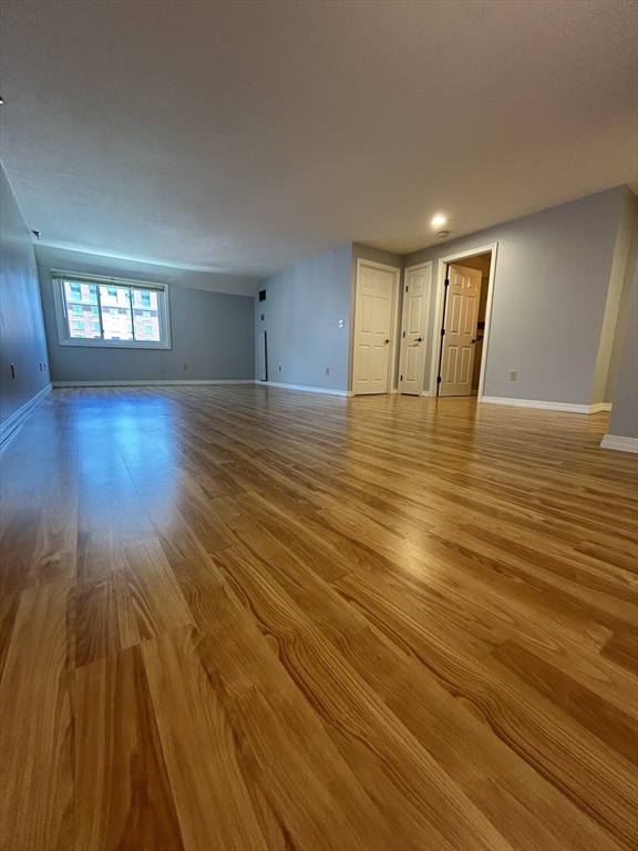44 Elm St # 305