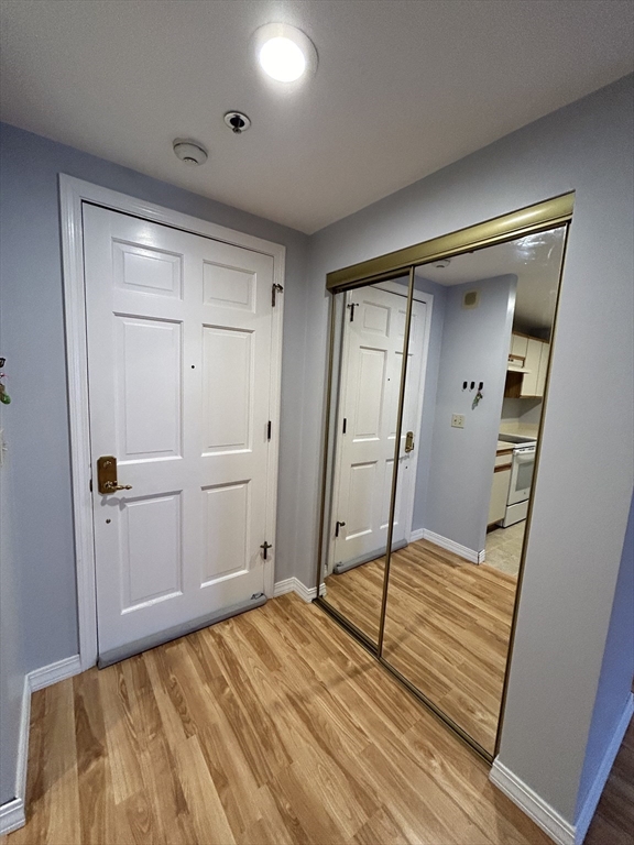 44 Elm St # 305