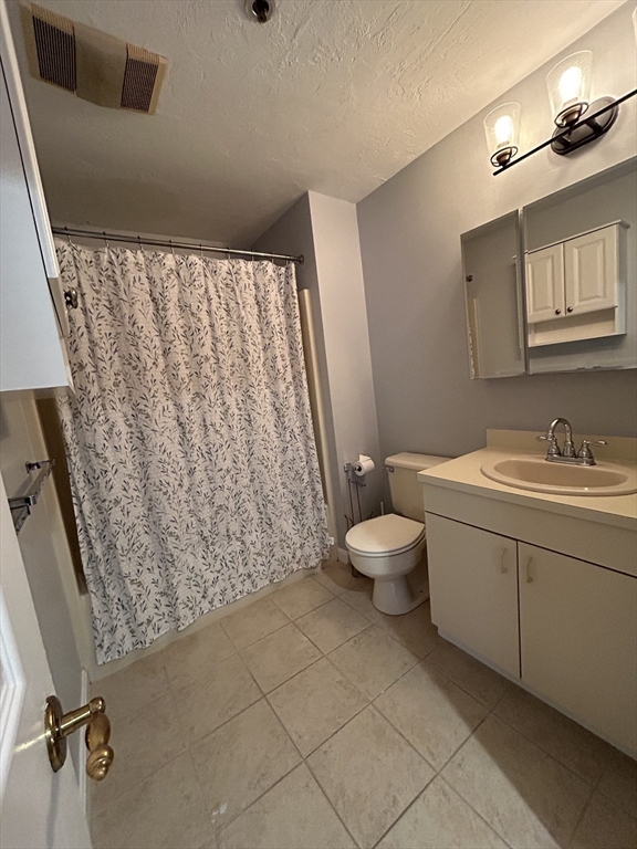44 Elm St # 305