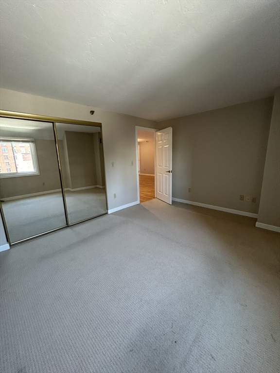44 Elm St # 305