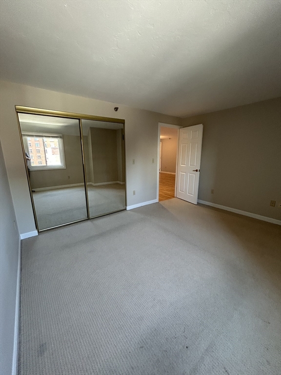 44 Elm St # 305