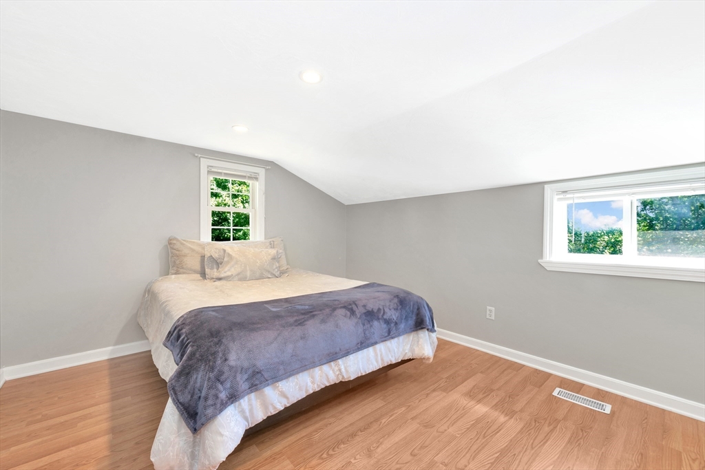 7 Poplar St