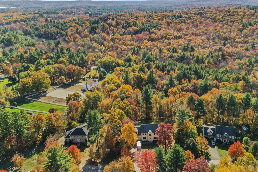 11 Quabbin Path