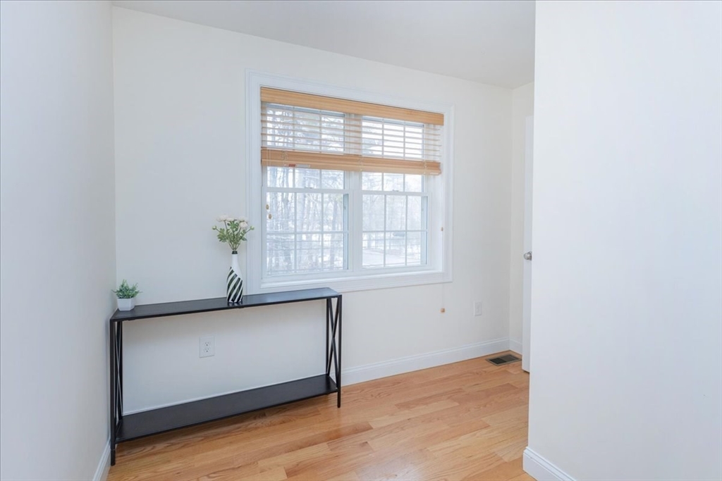 63 Salem Rd