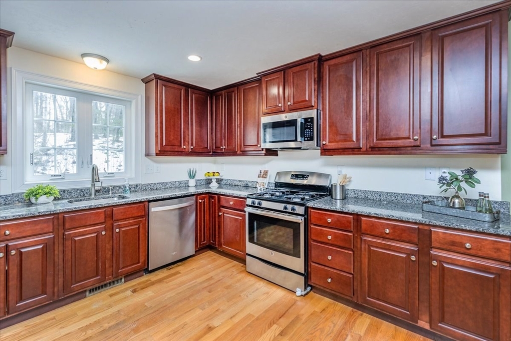 63 Salem Rd
