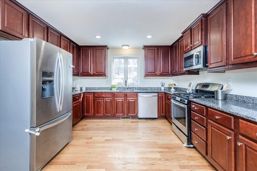 63 Salem Rd
