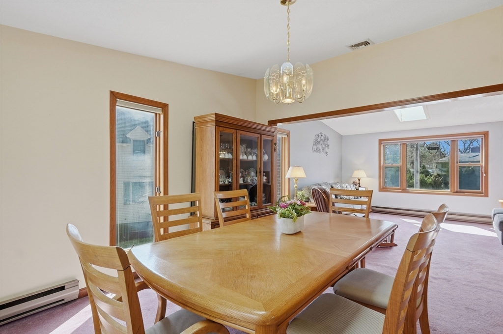 10 Lee Avenue