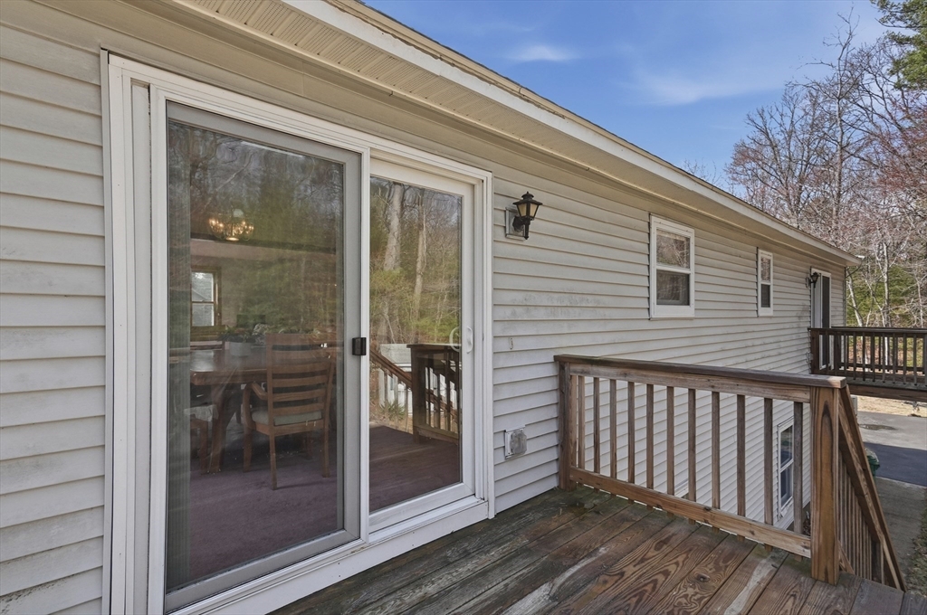 10 Lee Avenue