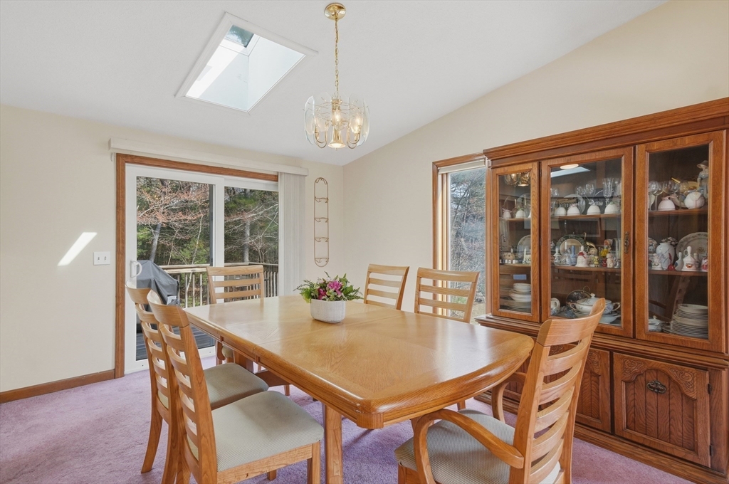 10 Lee Avenue