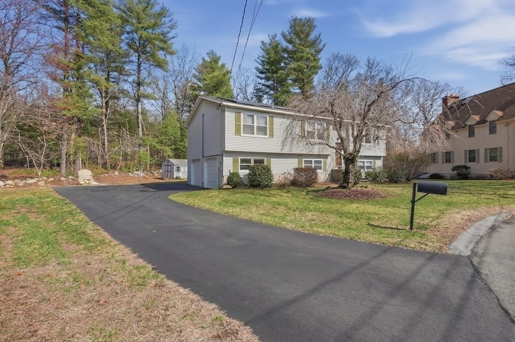 10 Lee Avenue