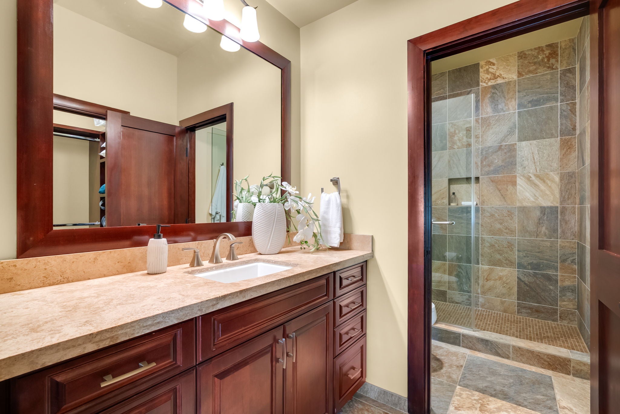62-3600 AMAUI PLACE 324